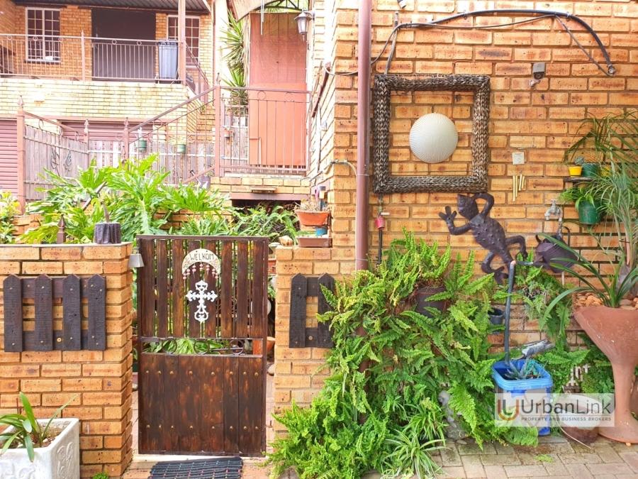 3 Bedroom Property for Sale in Safari Gardens North West